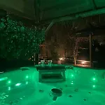 Casa Aan De Plas, Met Sauna En Hottub Of Jacuzzi Panzió Nieuwkoop