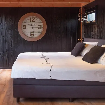 Casa Aan De Plas, Met Sauna En Hottub Of Jacuzzi Frühstückspension
