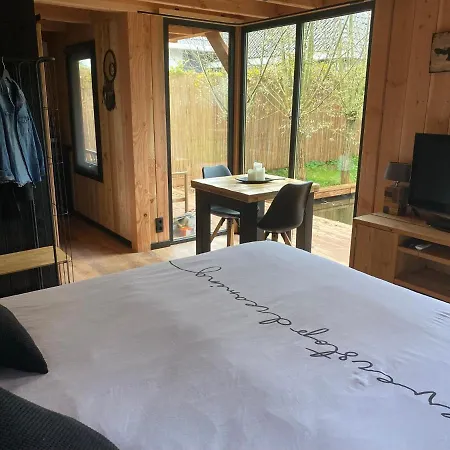 Casa Aan De Plas, Met Sauna En Hottub Of Jacuzzi Frühstückspension