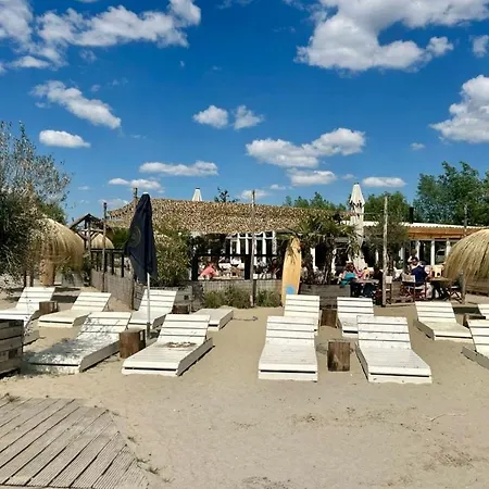 Frühstückspension Casa Aan De Plas, Met Sauna En Hottub Of Jacuzzi *