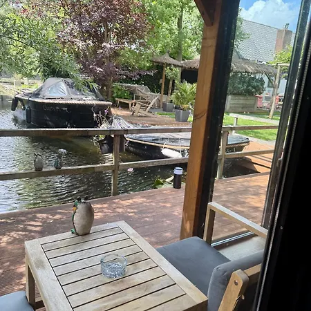 Casa Aan De Plas, Met Sauna En Hottub Of Jacuzzi 3* Nieuwkoop