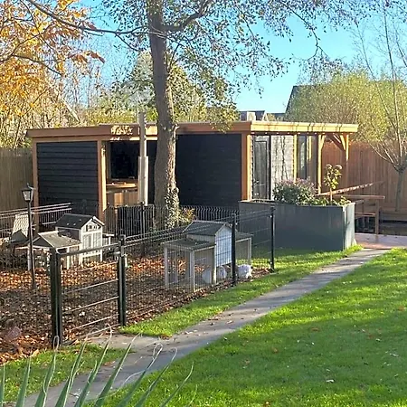 Casa Aan De Plas, Met Sauna En Hottub Of Jacuzzi