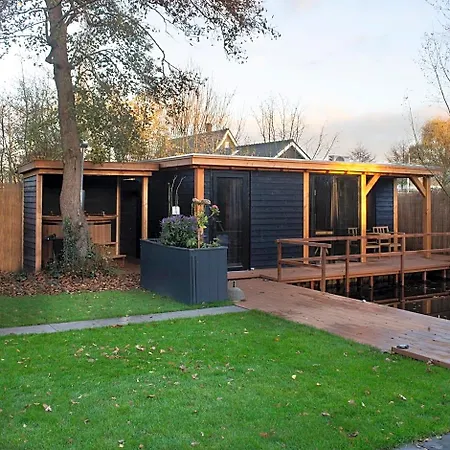 Alojamento de Acomodação e Pequeno-almoço Casa Aan De Plas, Met Sauna En Hottub Of Jacuzzi