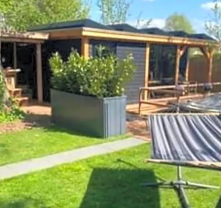 Casa Aan De Plas, Met Sauna En Hottub Of Jacuzzi