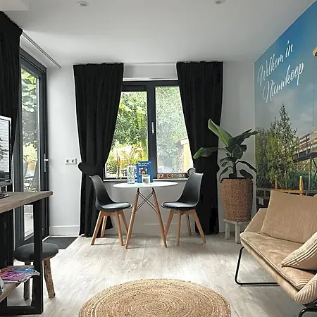 Alojamento de Acomodação e Pequeno-almoço Casa Aan De Plas, Met Sauna En Hottub Of Jacuzzi