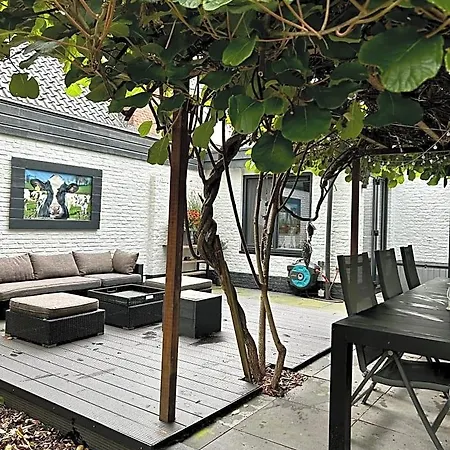 Casa Aan De Plas, Met Sauna En Hottub Of Jacuzzi