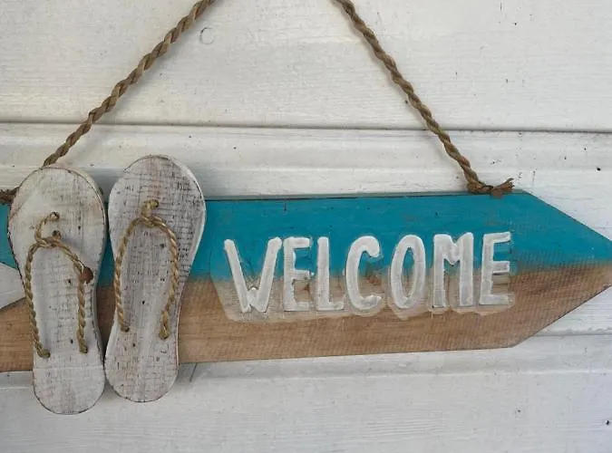 Casa Aan De Plas, Met Sauna En Hottub Of Jacuzzi فندق مبيت وإفطار 3*